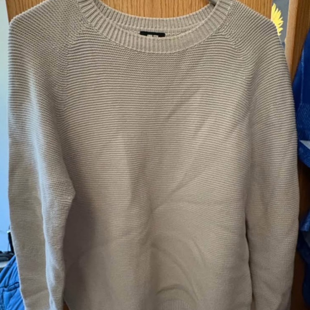 Uniqlo Men's Cardigan Sweater - Light Gray